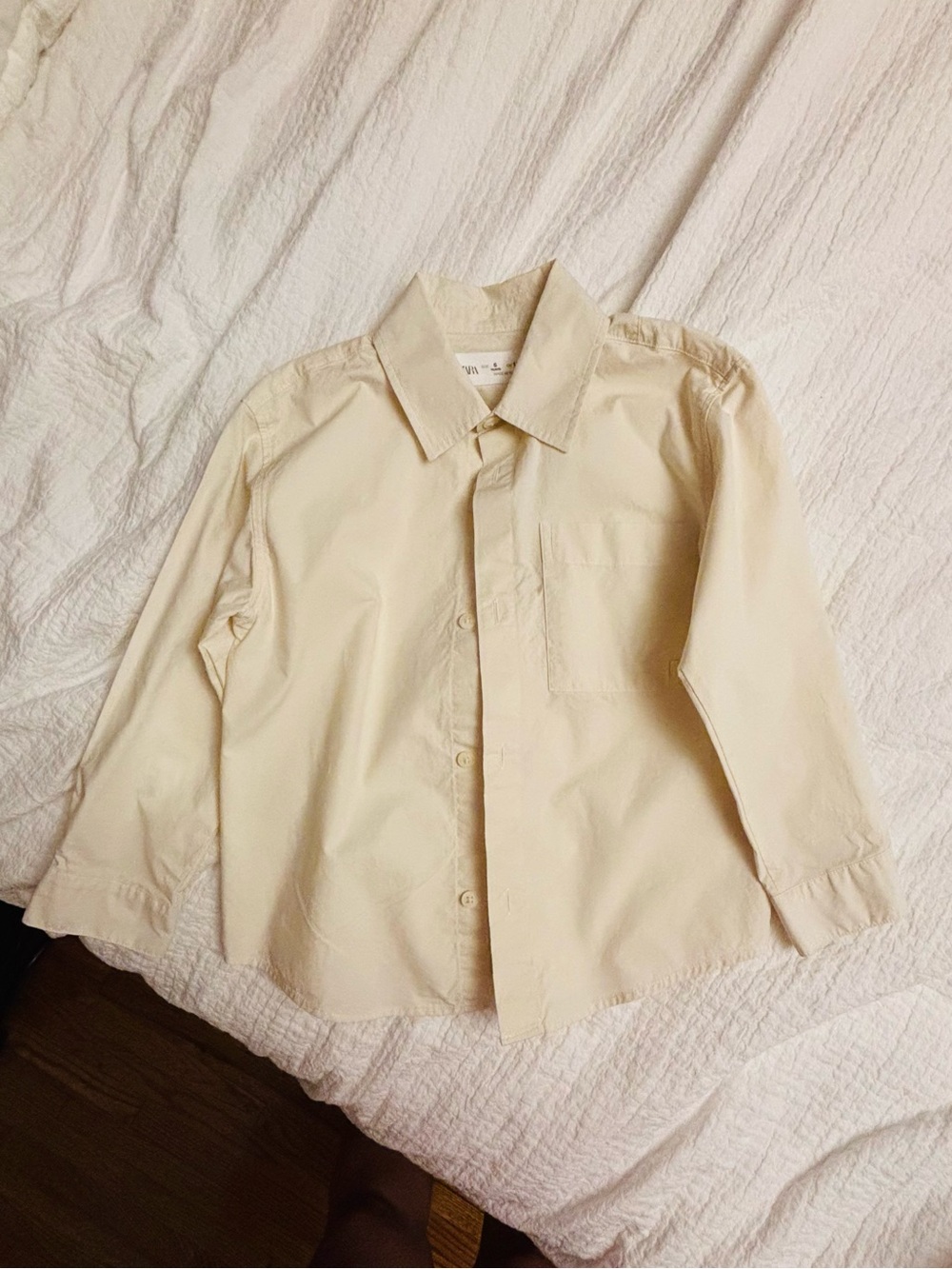 ZARA BOYS SIZE 6 | CREAM BUTTON-DOWN 🤍